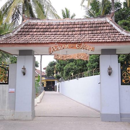 Rumah Eyang Guest House Banyuwangi  Exterior foto