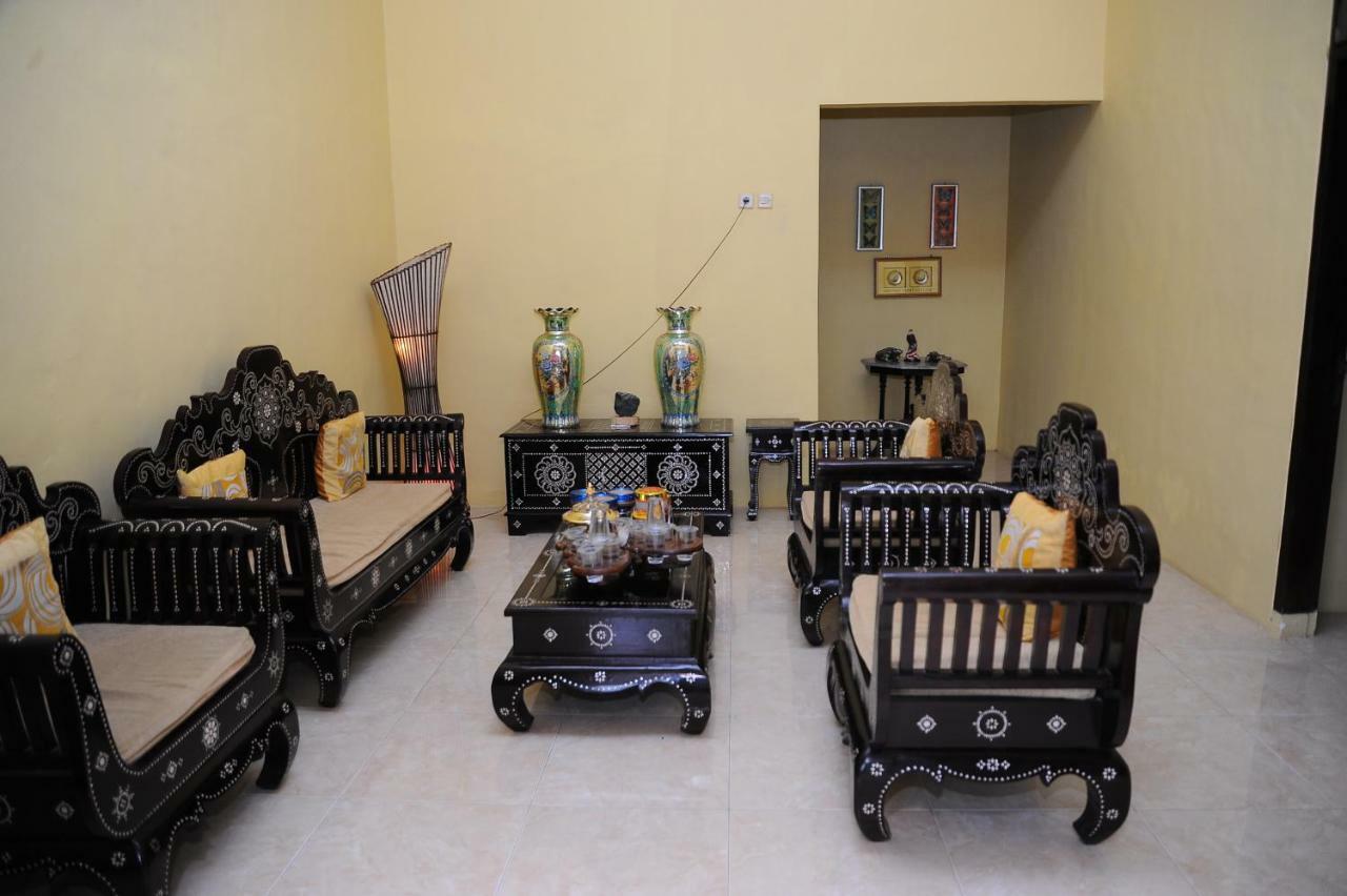 Rumah Eyang Guest House Banyuwangi  Exterior foto