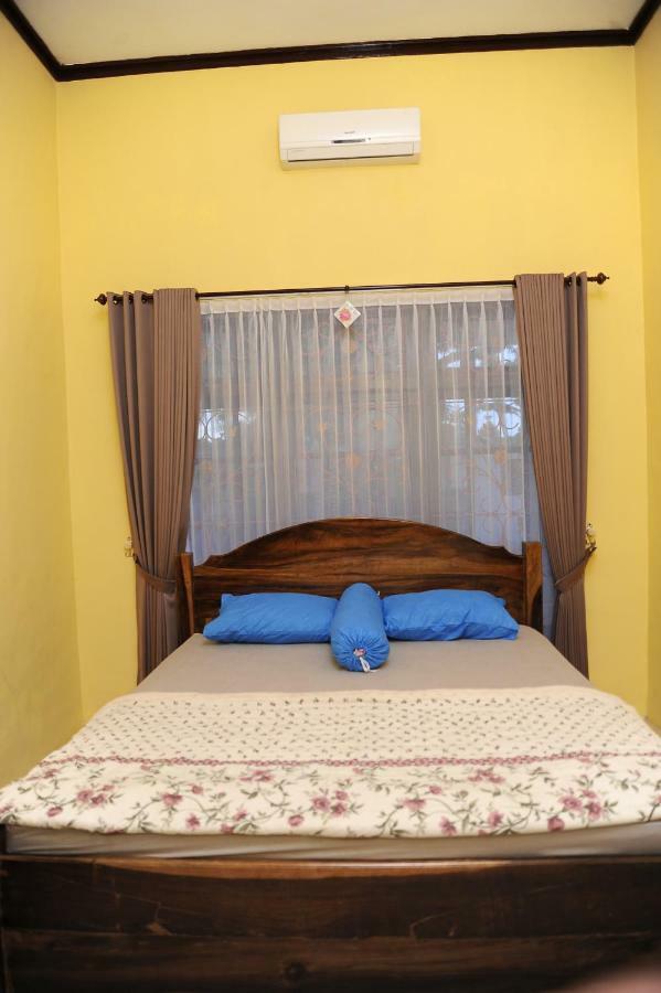 Rumah Eyang Guest House Banyuwangi  Exterior foto