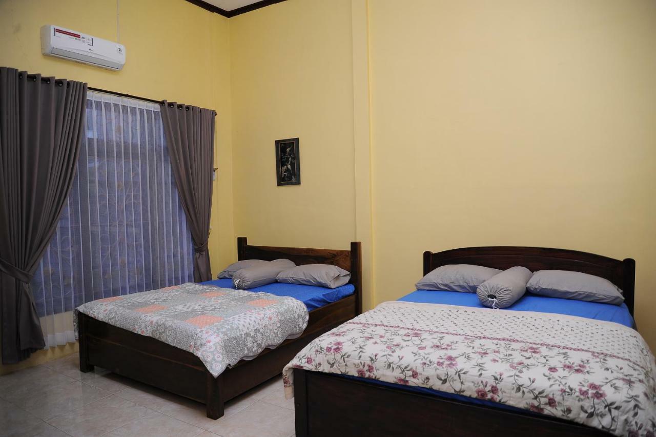 Rumah Eyang Guest House Banyuwangi  Exterior foto