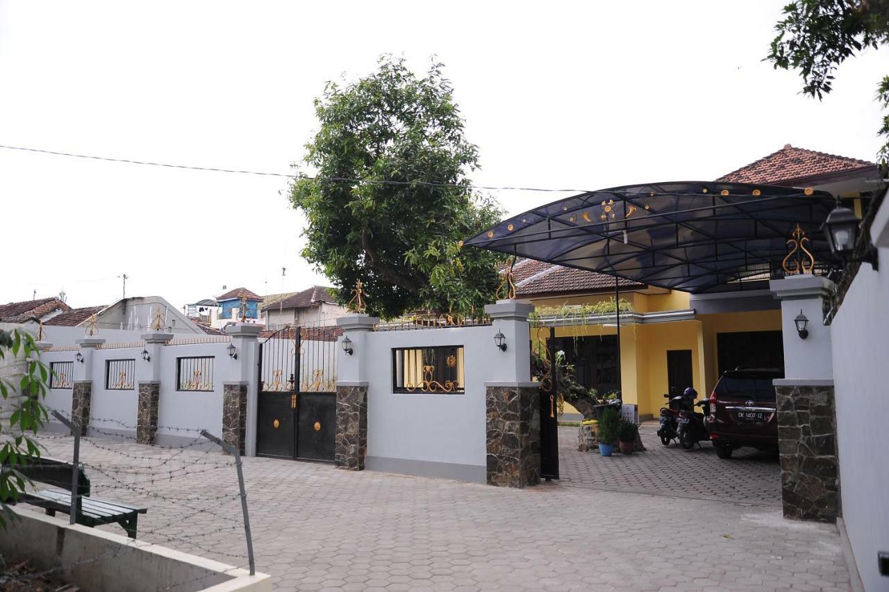 Rumah Eyang Guest House Banyuwangi  Exterior foto